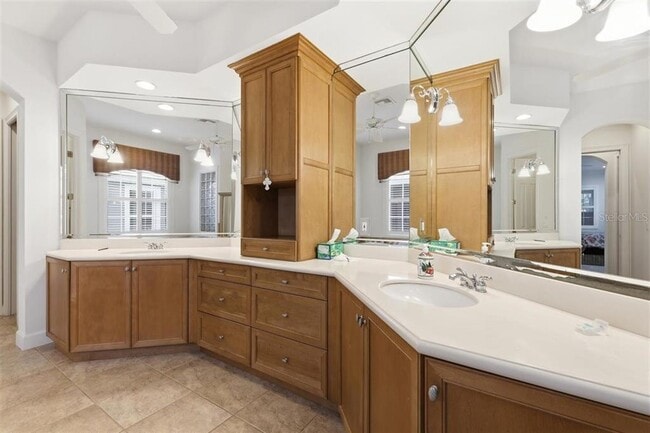 Building Photo - 6124 Foxfield Ct