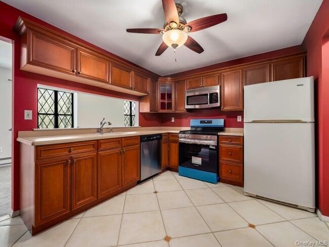 Building Photo - 391 Sierra Vista Ln