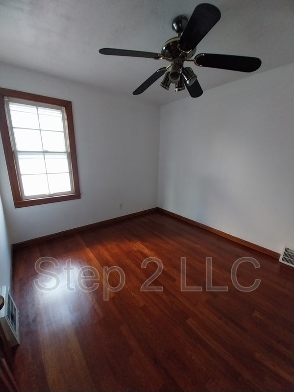 Building Photo - 12904 Willard Ave