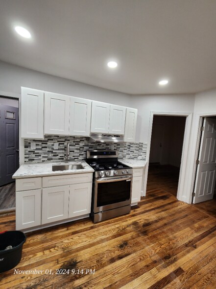 Building Photo - 70 Tremont St