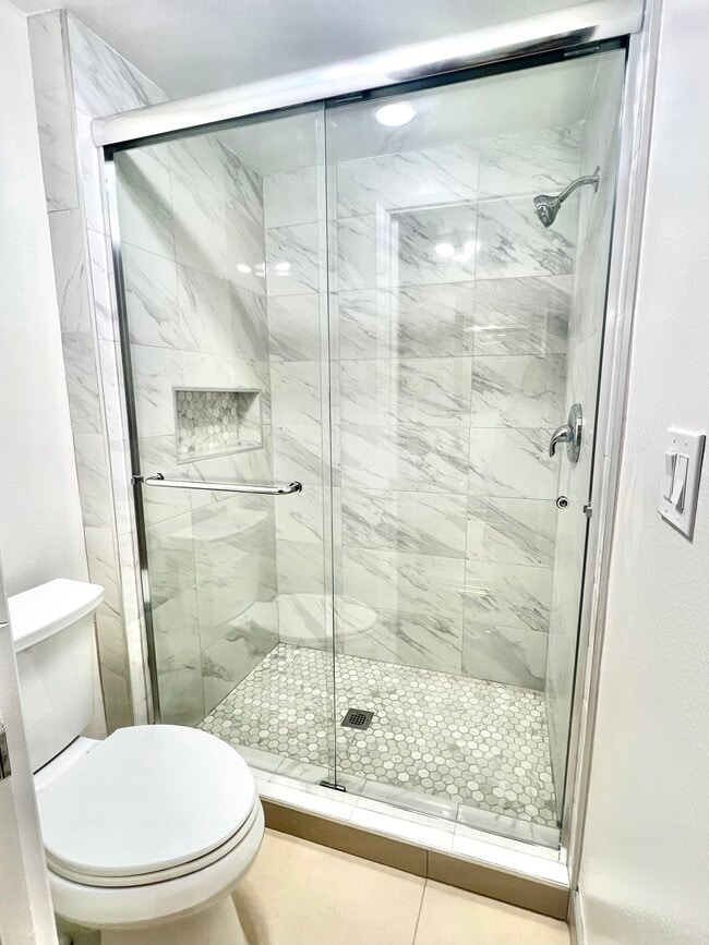 Building Photo - 1218 Amethyst St