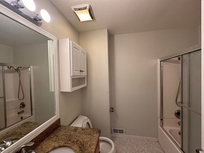 Building Photo - 27755 Del Norte Ct