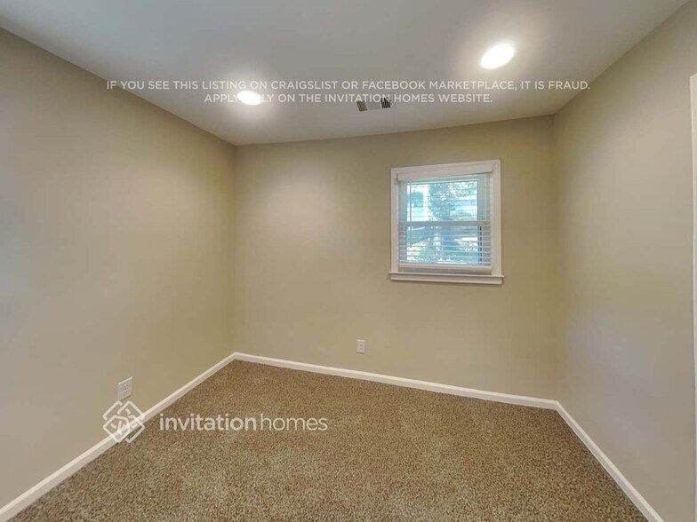 Building Photo - 2434 Main St NW