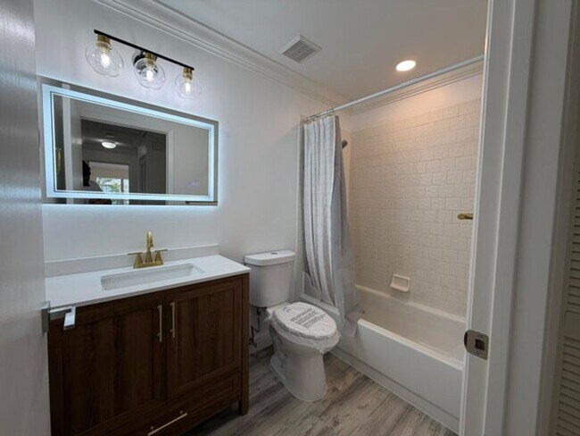 Building Photo - 7657 Sanctuary Dr
