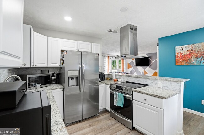 Building Photo - 405 King Arthur Ct