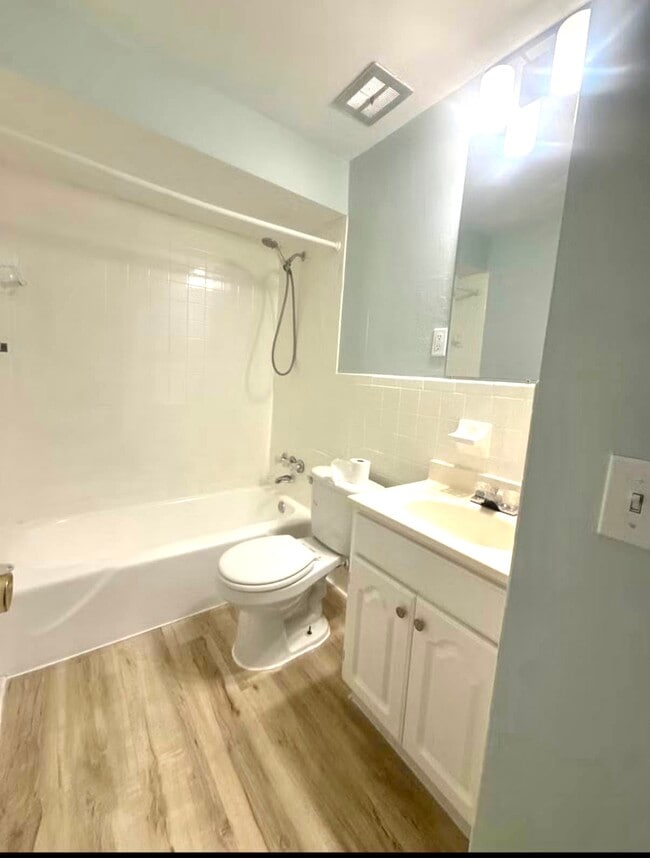 Building Photo - 2969 Four Towers Dr