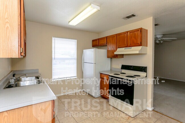 Building Photo - 1708 Windward Dr