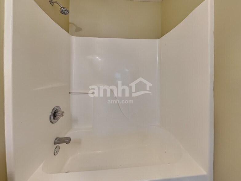 Building Photo - 3177 Bridle Run Dr