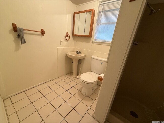 Building Photo - 374 Meredith Dr