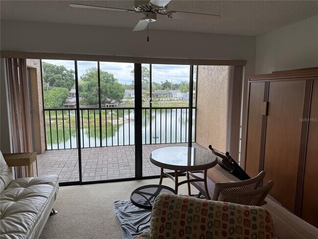 Building Photo - 5555 Ashton Lake Dr