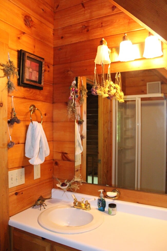 Building Photo - 104 Trinity Pond Road