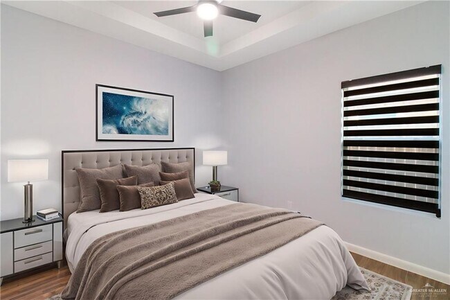 Building Photo - 9 Aurora Ln