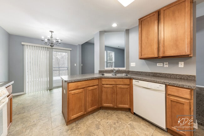 Building Photo - 603 Conservatory Ln