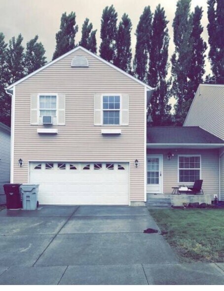 Primary Photo - 333 NW Parr Dr