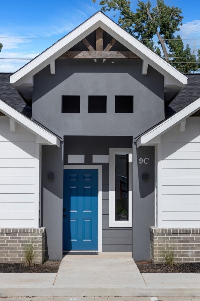 Building Photo - 10317 Lake Rd