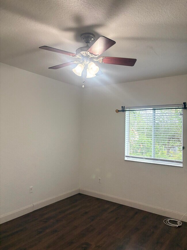 Building Photo - 6606 Catalina Ln