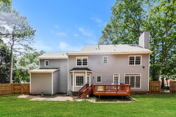 Building Photo - 1702 Woodstone Cove SE