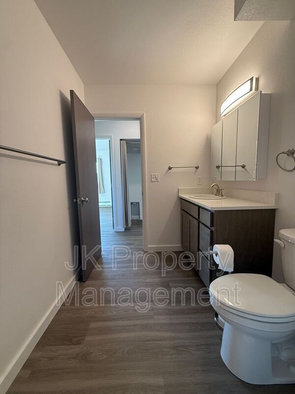 Building Photo - 3440 11th Ave S