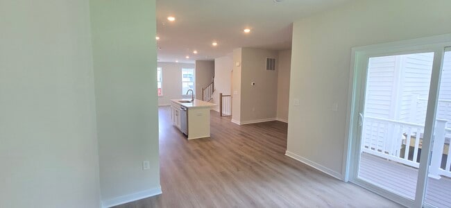 Building Photo - 268 Talucci Dr