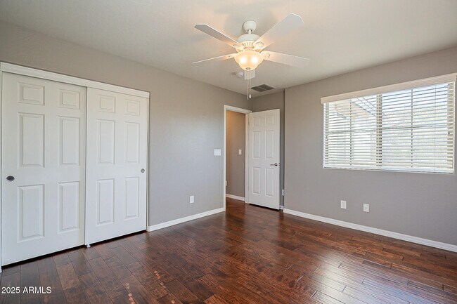 Building Photo - 2153 W Barwick Dr