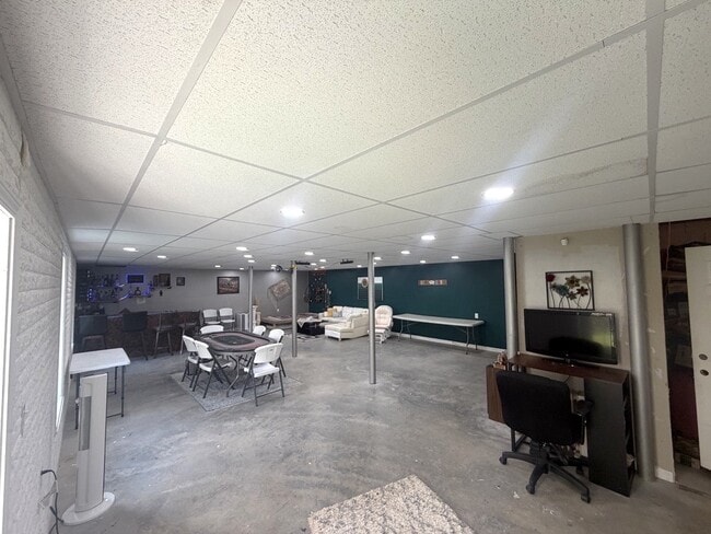 Building Photo - 50 Indian Paintbrush Ln