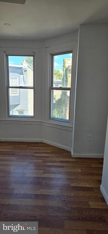 Building Photo - 2714 W Albert St