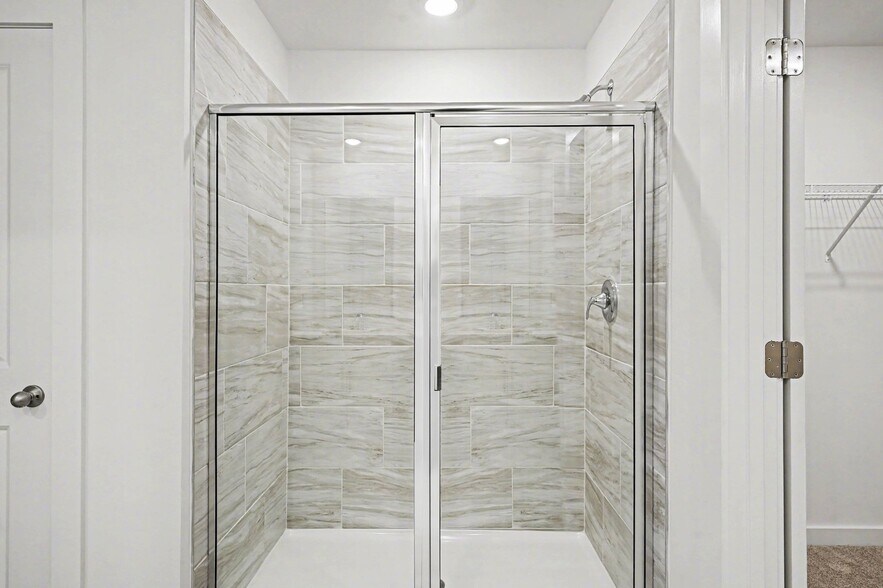 Building Photo - 1933 Mahala Dr