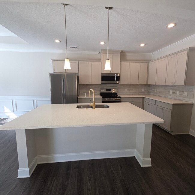 Building Photo - 8824 Sullivans Dr