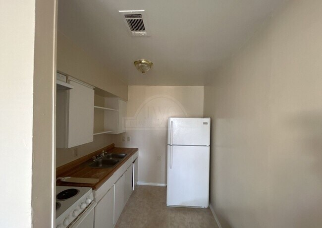 Building Photo - 1406 Bundrant Dr