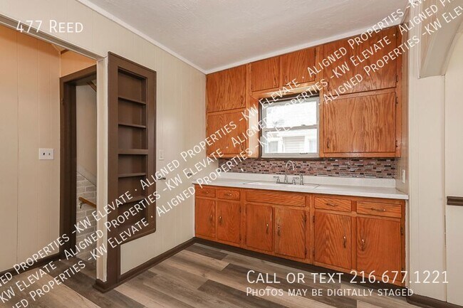Building Photo - 477 Reed-