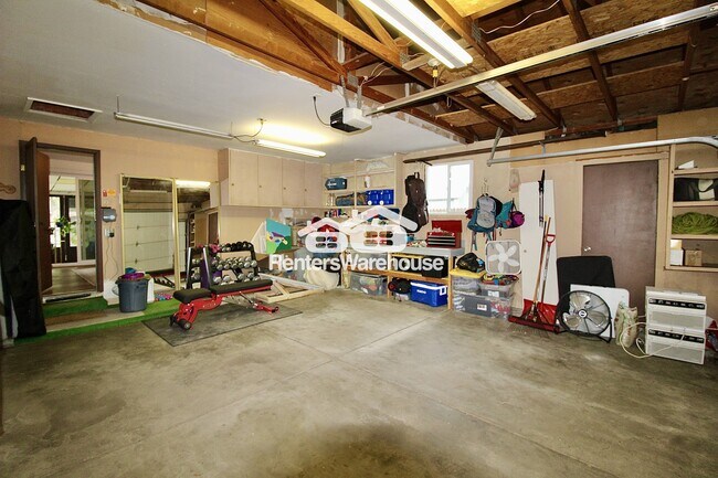 Building Photo - 1405 Abilene Dr
