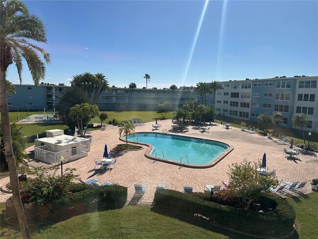 Building Photo - 300 64th Ave