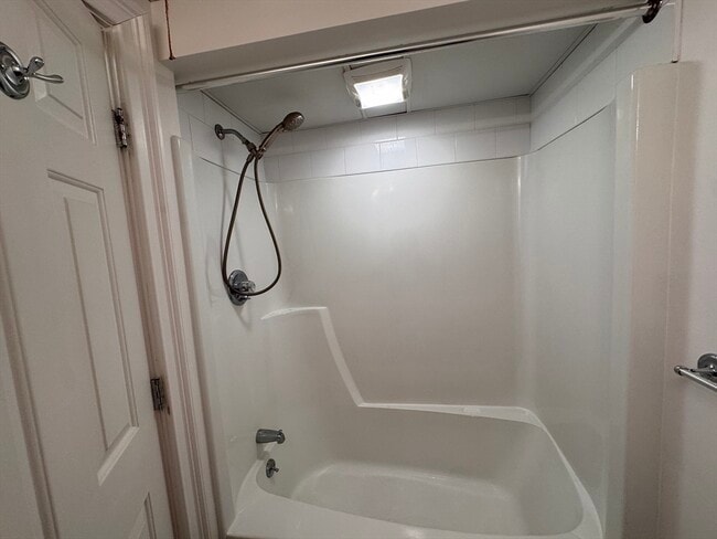 Building Photo - 1691 Cambridge St