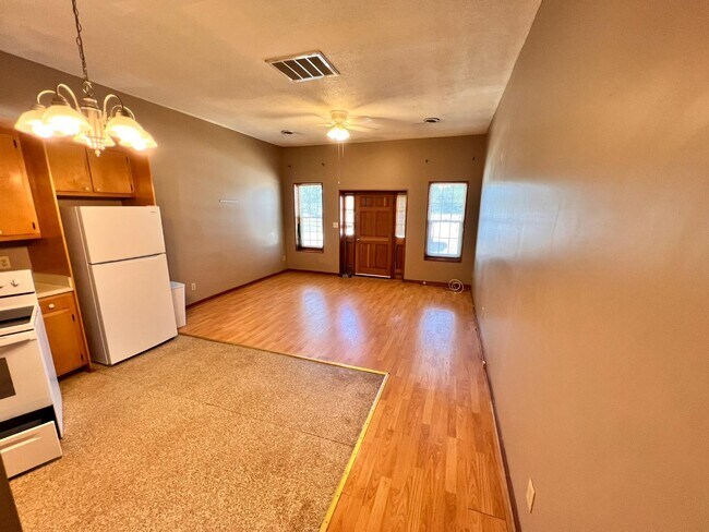 Building Photo - 4921 Fairground Rd