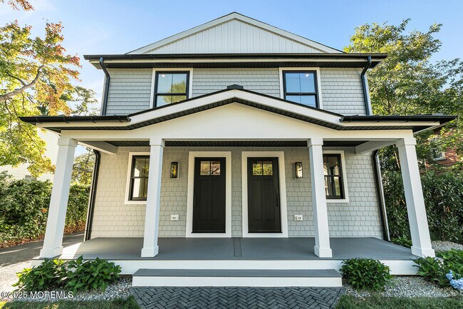 Building Photo - 516 River Rd