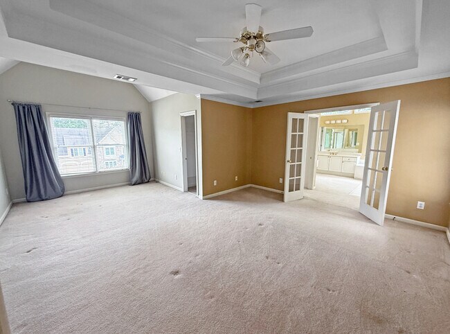 Building Photo - 805 Yosemite Dr NW