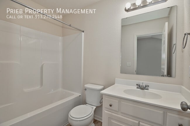 Building Photo - 22140 W 125th Terrace