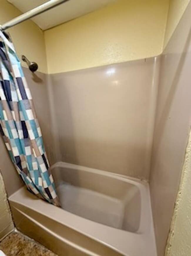 Building Photo - 544 Sandpiper Dr