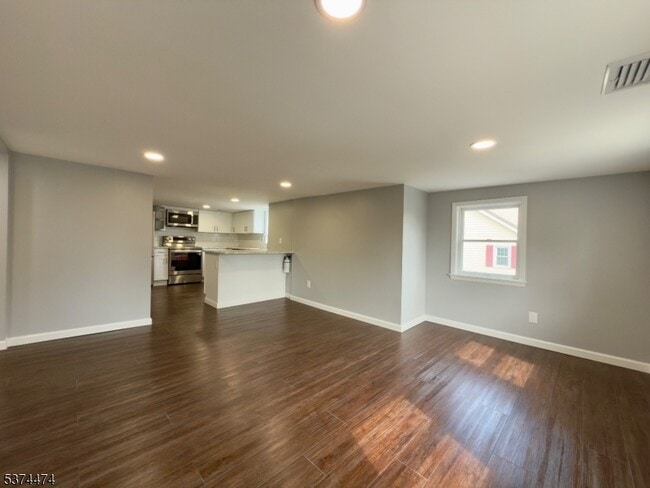 Building Photo - 274 US-202