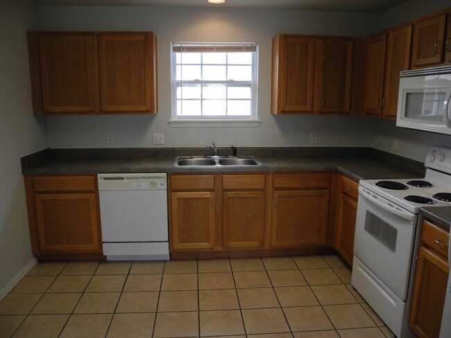 Building Photo - Condominium in Academy Commons