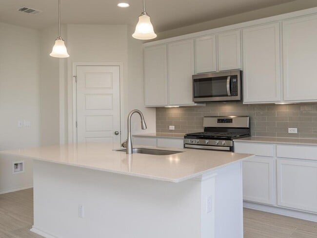 Building Photo - 13509 Feldspar Dr