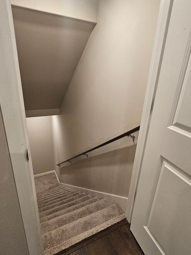 Building Photo - Spacious 5 Bedroom in Convenient North Creek Ridge, Bothell Location