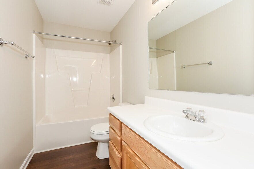 Building Photo - 4823 Sunburst Ln