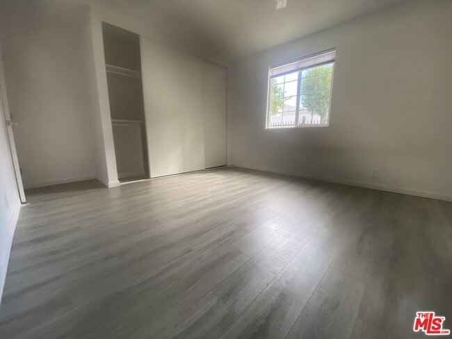 Building Photo - 18601 Hiawatha St