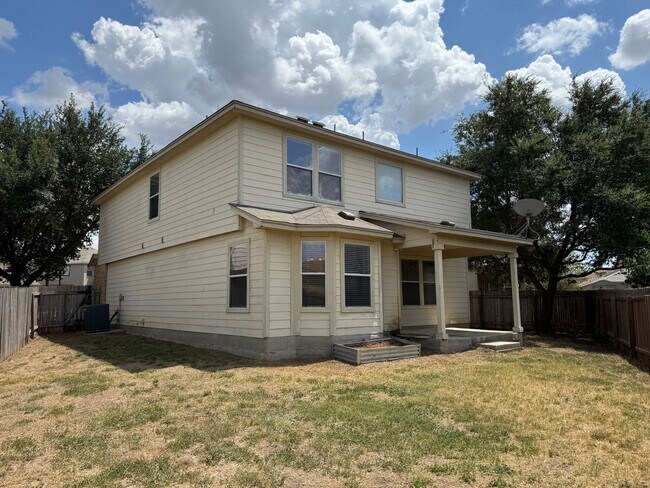 Building Photo - CUTE 2-STORY NESTLED ON A CUL-DE-SAC FEATU...