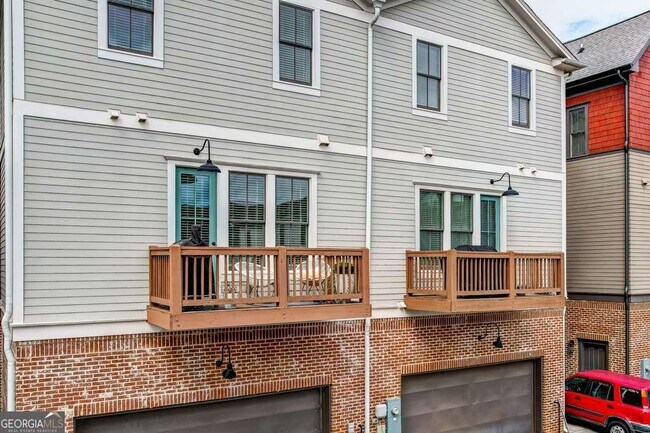 Building Photo - 144 1st Ave NW