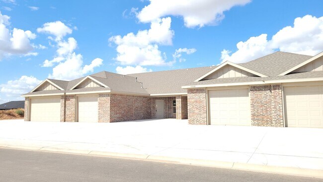 Building Photo - 5536 Kemper St