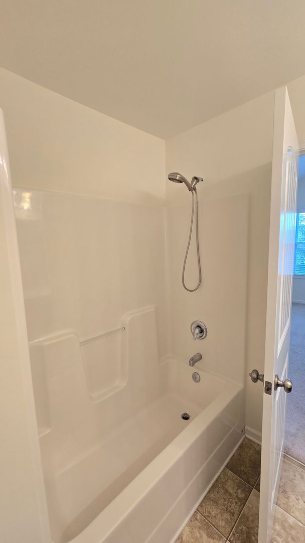 Building Photo - SAYLOR'S WATCH - 3 Bedroom Townhome in Monkey Junction/South Wilmington!