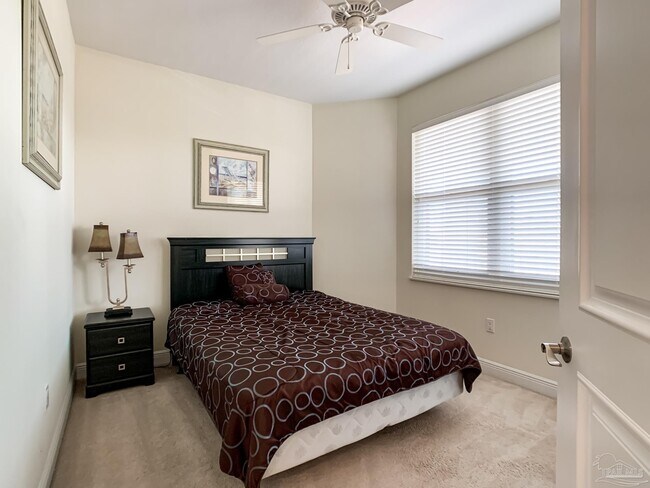 Building Photo - 645 Lost Key Dr