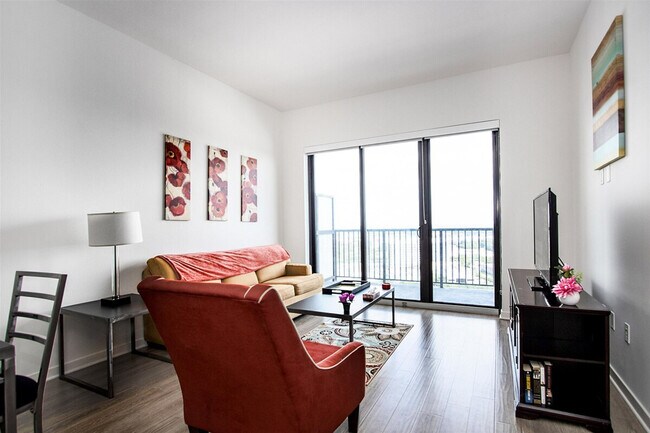 Building Photo - 1905 Holcombe Blvd